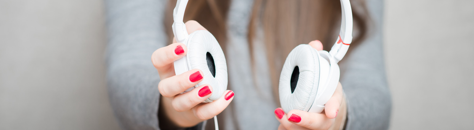 Take off your headphones Agency offices go eerily quiet Digiday